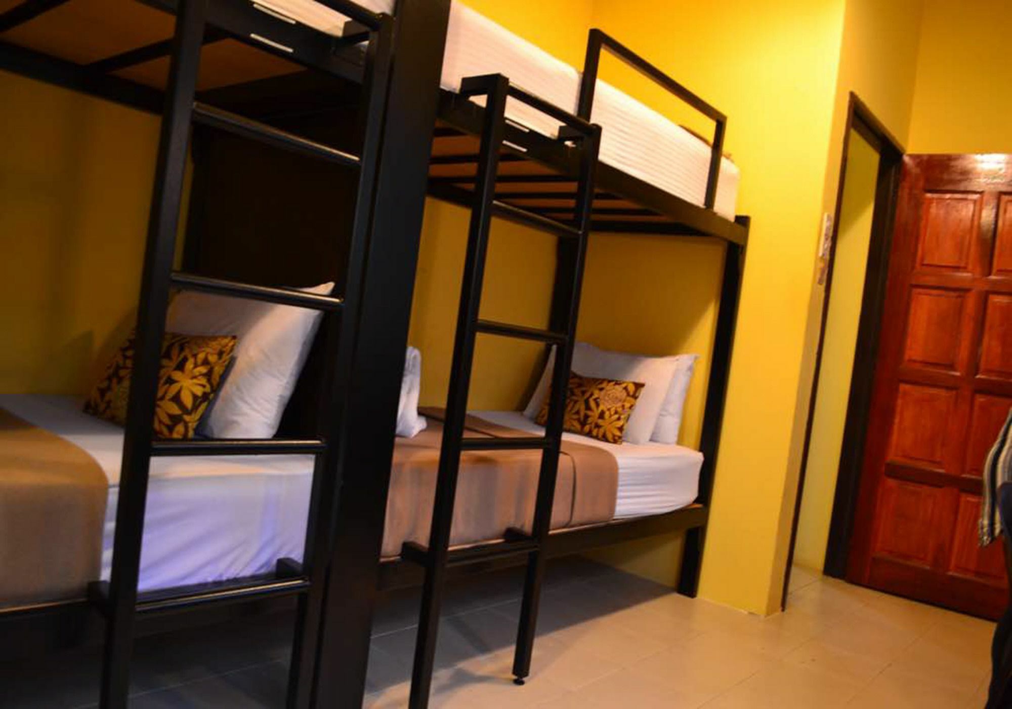 My Hostel Muntri 乔治敦 外观 照片